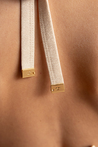 Top triángulo grande beige