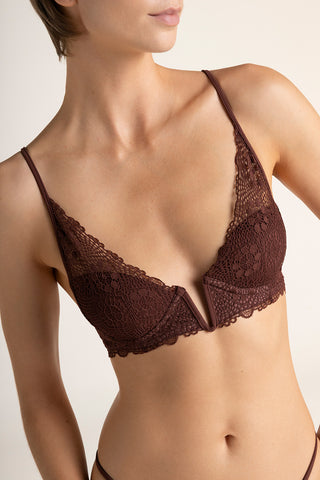 Sostén clásico café