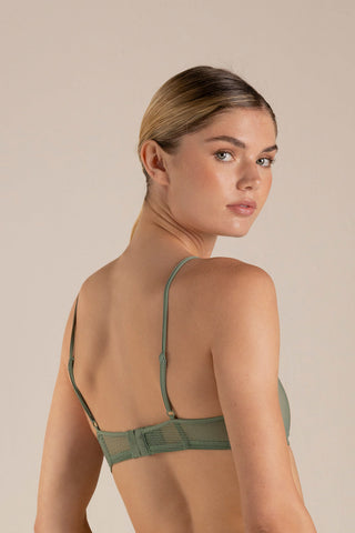 Touché Colombia, Brasier triangular sin copa Verde, Lingerie, Lencería mujer, Ropa interior