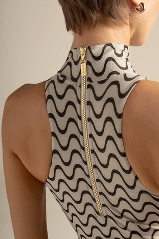 Entero deportivo clásico beige