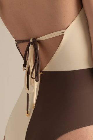 Entero strapless café/marfil