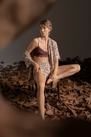 Pijama short estampada café