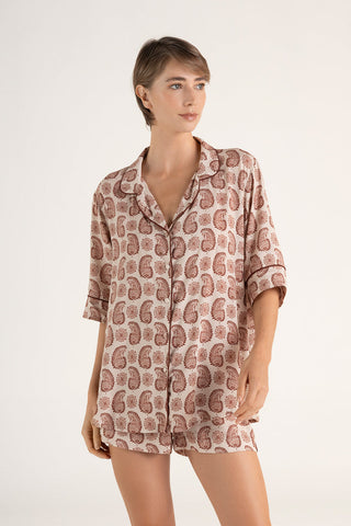 Pijama short estampada café