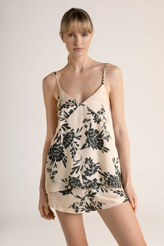 Pijama short flores negras