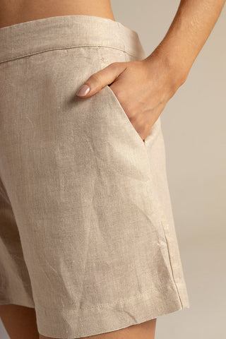 Short beige
