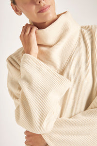 Buzo mix & match con cuello alto
