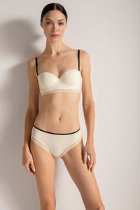 Brasier estructurado con cargaderas en contraste