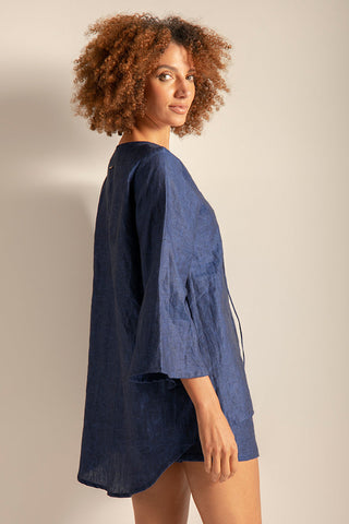 Short en lino color azul oscuro