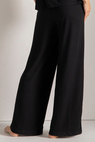 Pantalón bota recta, Color Negro