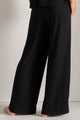 Pantalón bota recta, Color Negro
