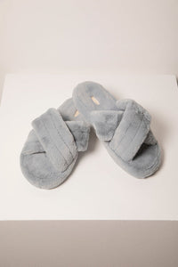 Pantuflas tipo sandalias con tiras entrecruzadas Color Azul