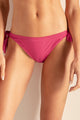 Calzón bikini con textura Color Fucsia