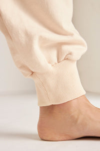 Set Pantalón y Buzo Color Crema