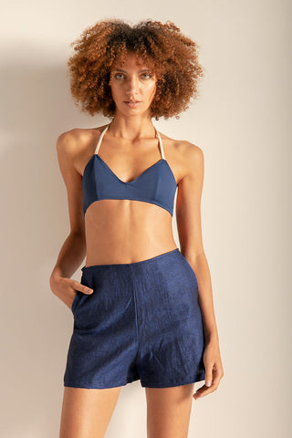 Short en lino color azul oscuro