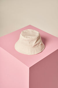 Sombrero Blanco tipo bucket