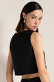 Top corto con escote cuadrado, Color Negro