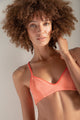 Top Deportivo con Textura en Rib y Sesgo